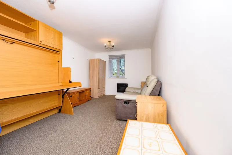 Walsingham Close, Hatfield AL10 0RS, photo 2