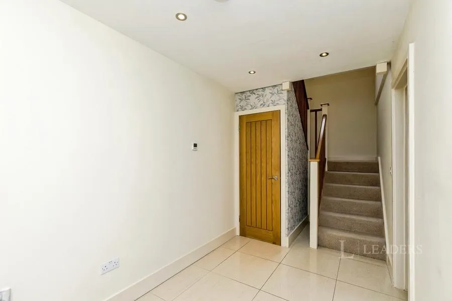 The Drive, Ifold, RH14, photo 7