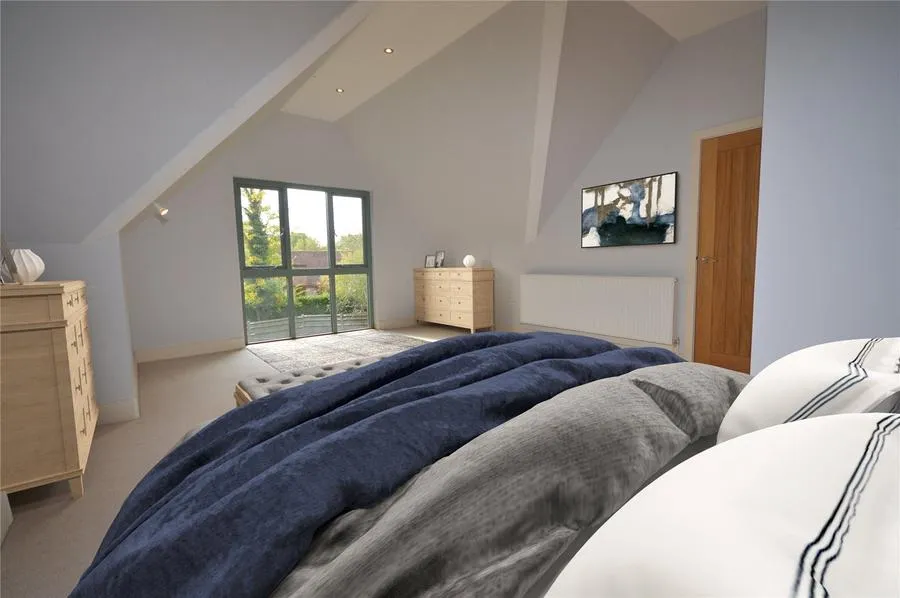 The Drive, Ifold, RH14, photo 6