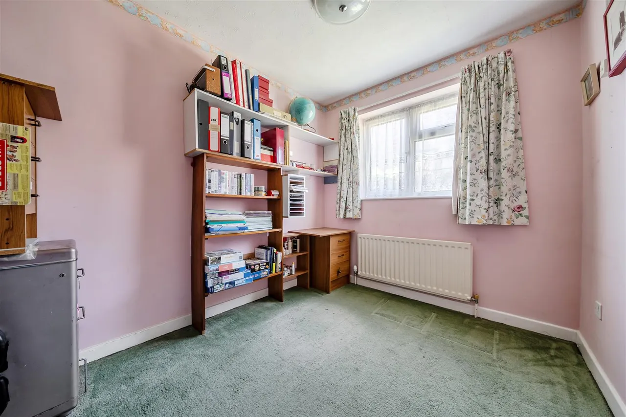 Riverside Drive, Chippenham, SN15, photo 15