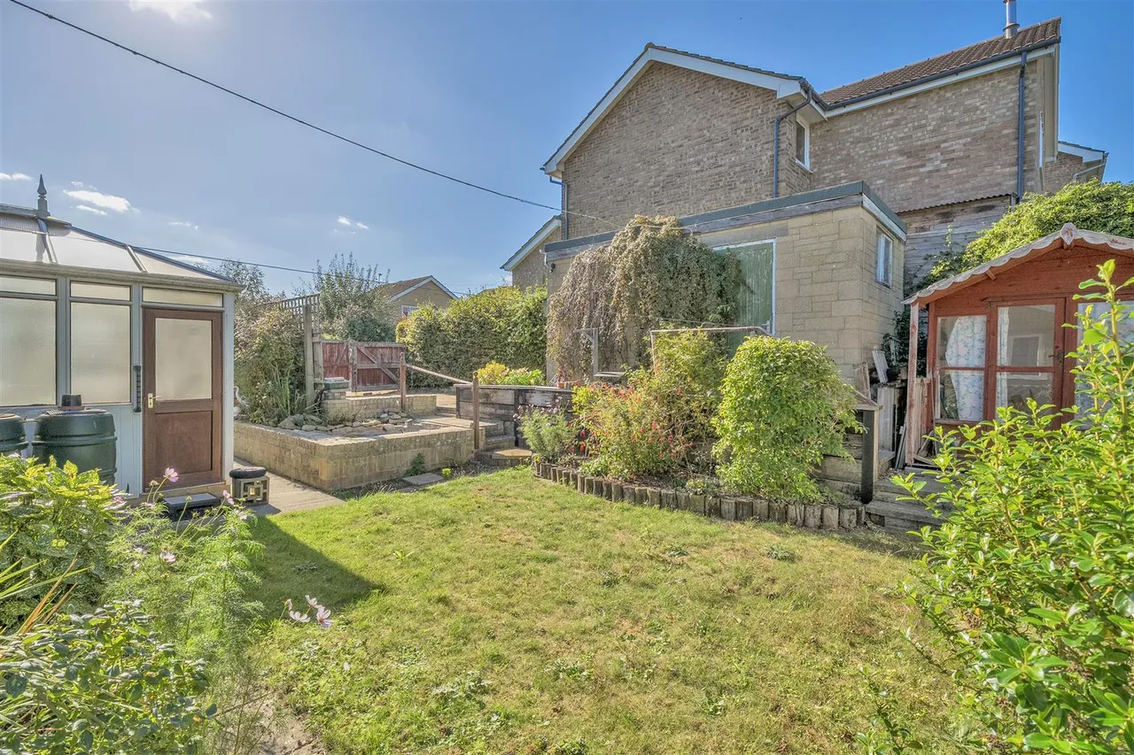 Riverside Drive, Chippenham, SN15, photo 18