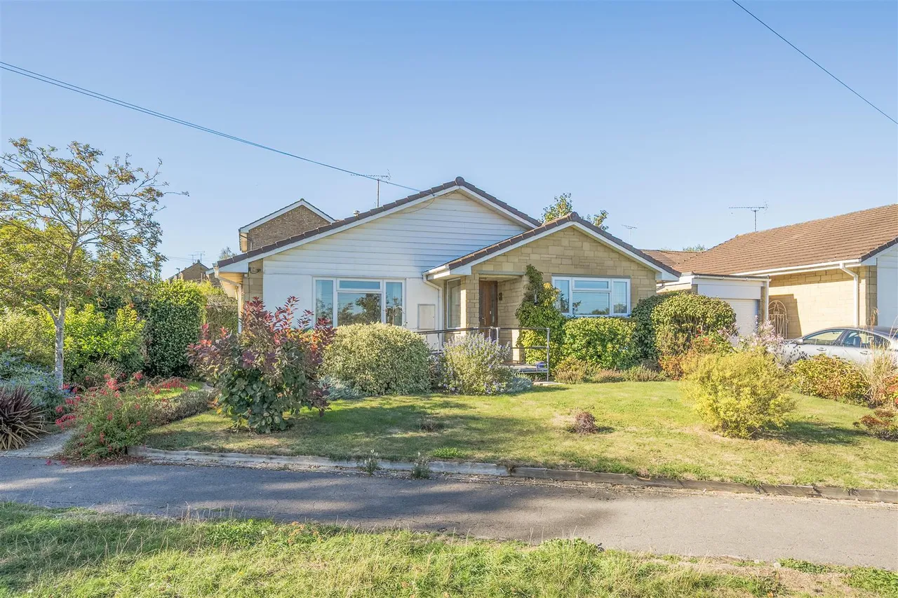 Riverside Drive, Chippenham, SN15, photo 22