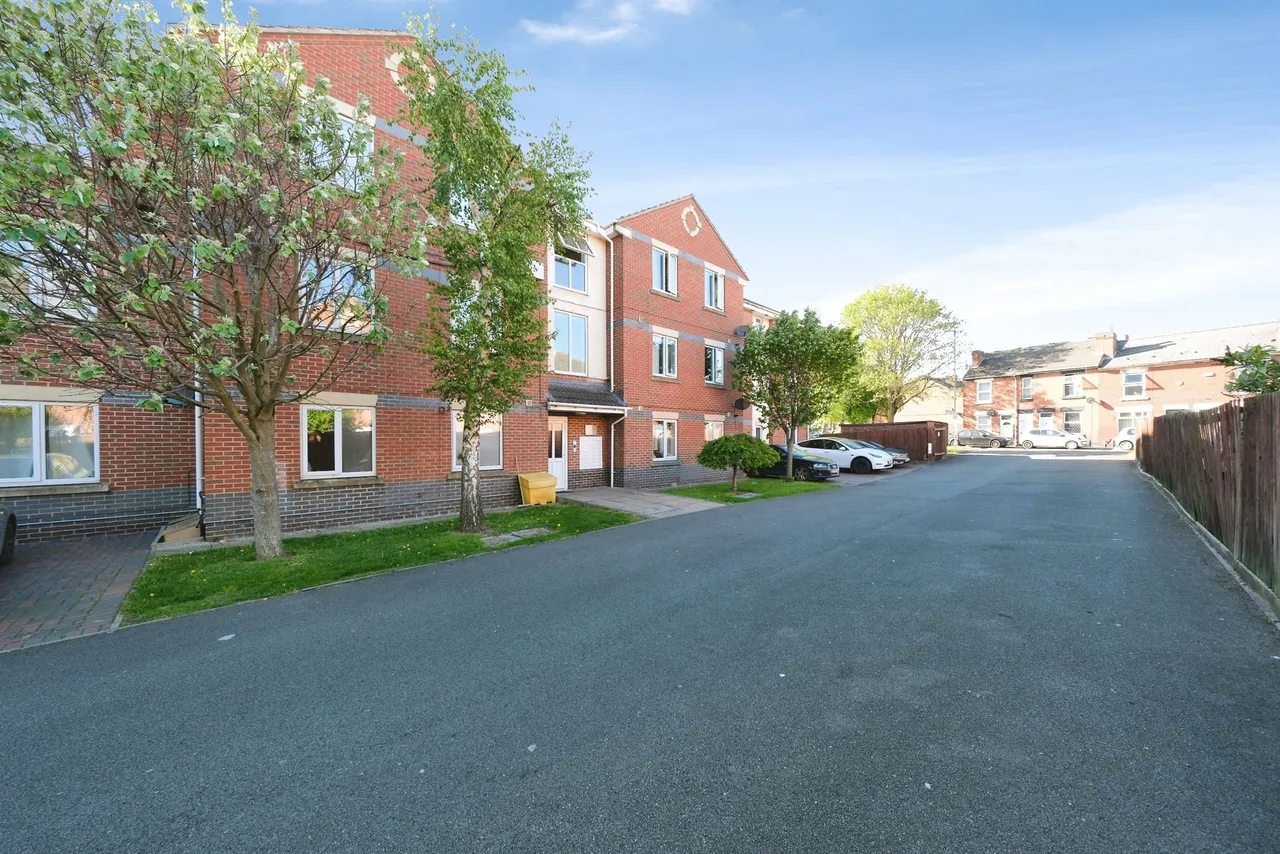 2 bed flat for sale, Jackdaw Close, Derby, DE22