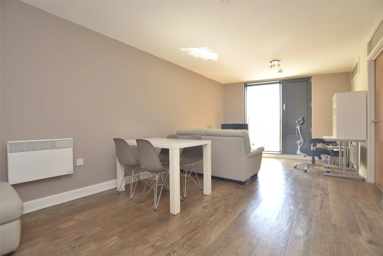 Honeybourne Way, Cheltenham, GL50 3UE, photo 11