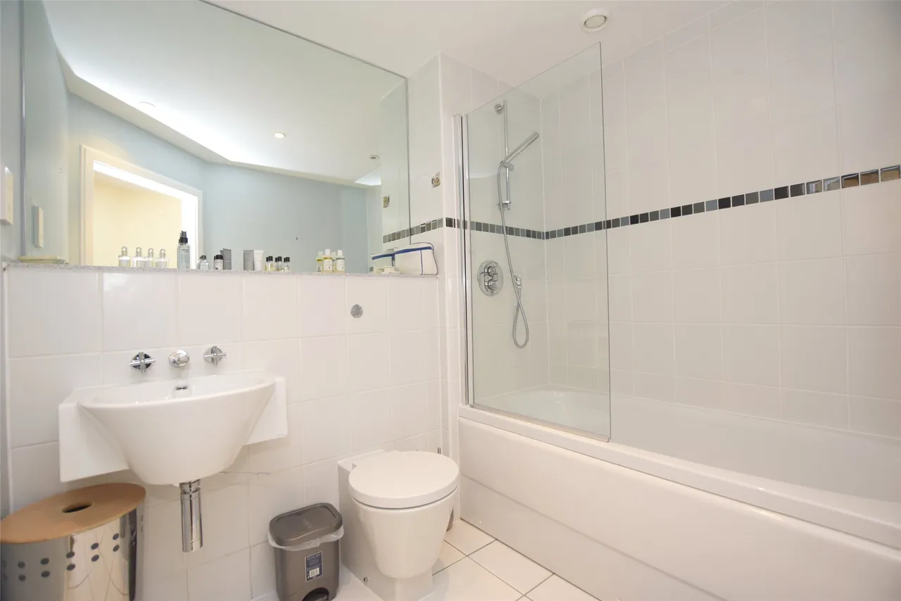 Honeybourne Way, Cheltenham, GL50 3UE, photo 4