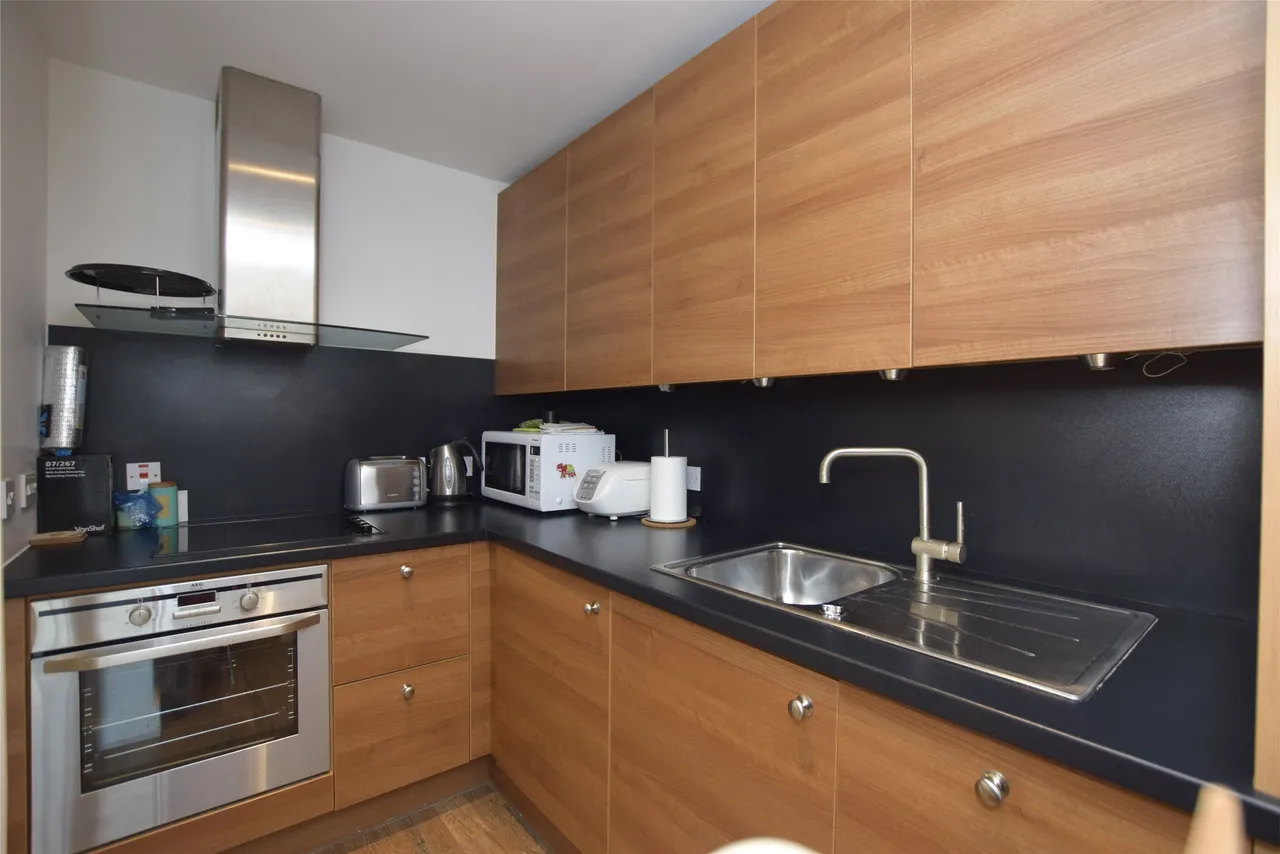Honeybourne Way, Cheltenham, GL50 3UE, photo 5