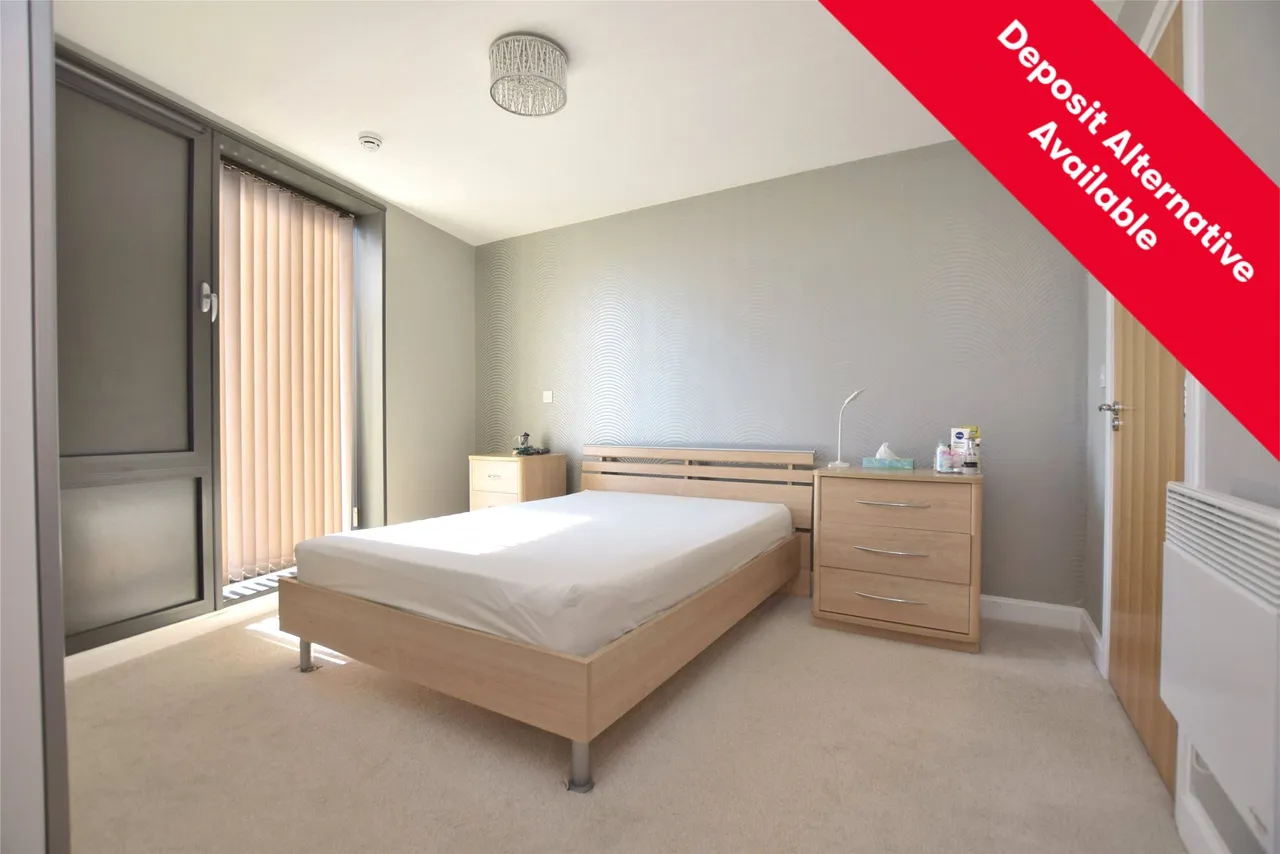 2 bed flat to rent — Honeybourne Way, Cheltenham, GL50 3UE