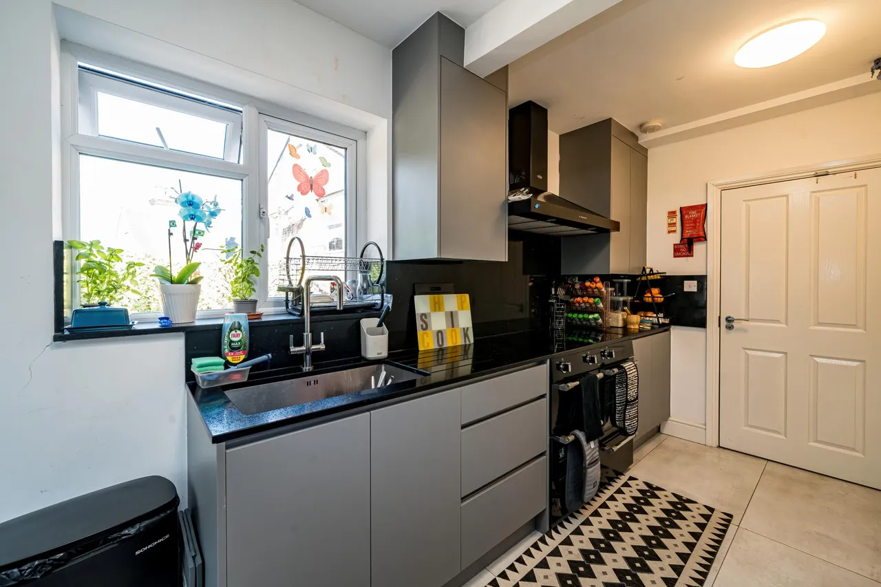 Priory Road, High Wycombe, HP13, photo 3