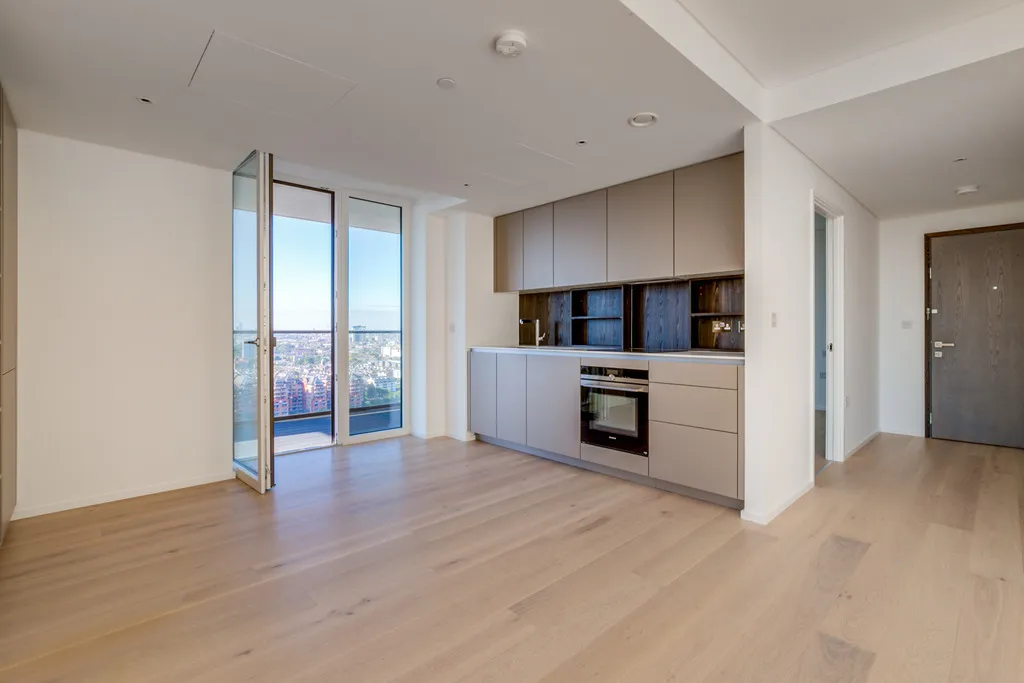 York Place, London, SW11, photo 3
