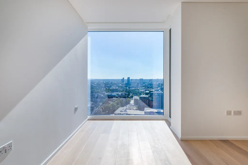 York Place, London, SW11, photo 5