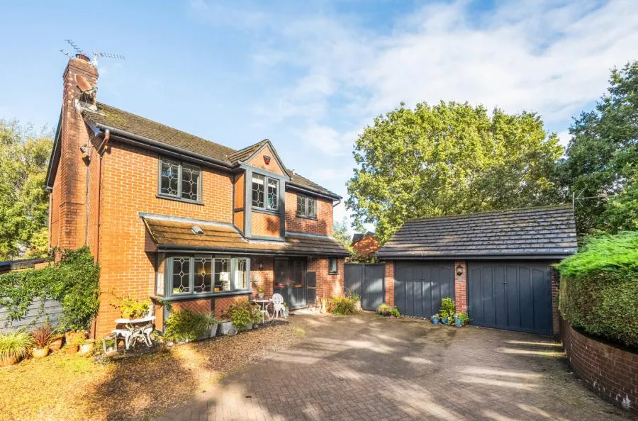 4 bed house for sale, Mallards Reach, Marshfield, CF3