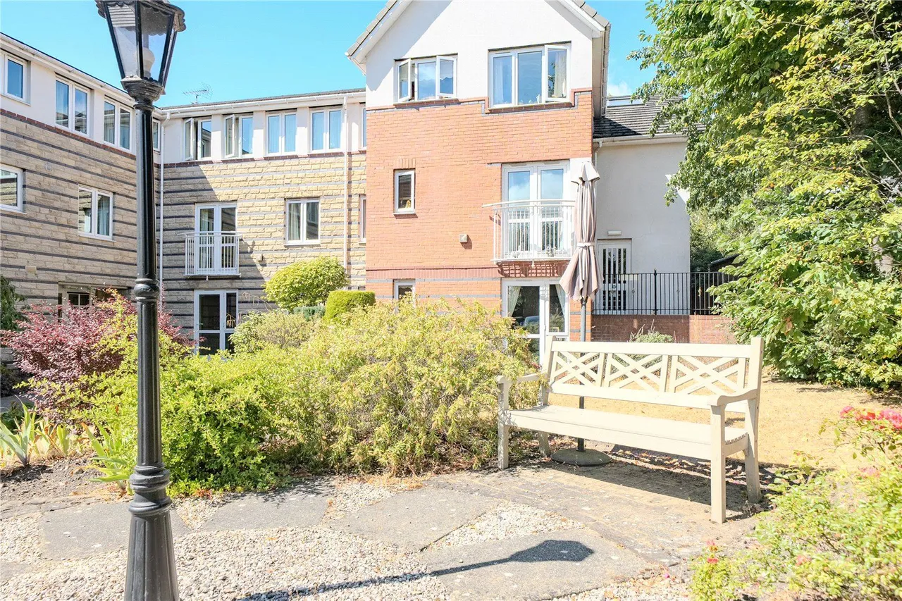St Edmunds Court, Leeds, LS8, photo 11