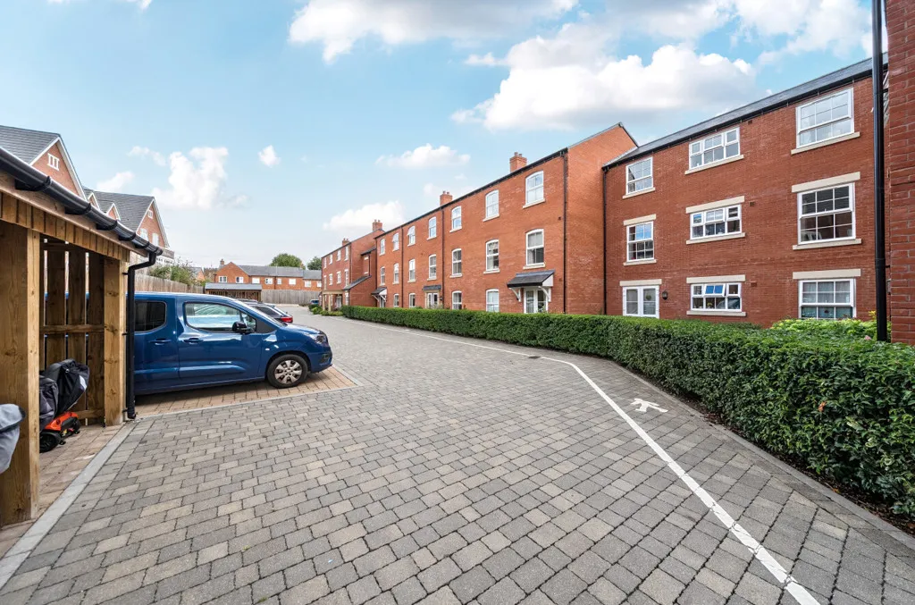 Water Lane, Towcester, Northamptonshire, NN12 6HR, photo 16