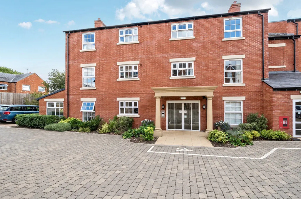 Water Lane, Towcester, Northamptonshire, NN12 6HR, photo 15