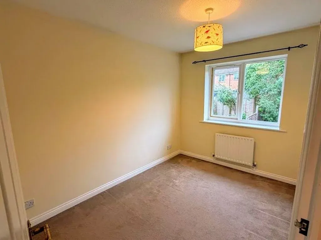 Holyhead Crescent, Tattenhoe, MK4, photo 9