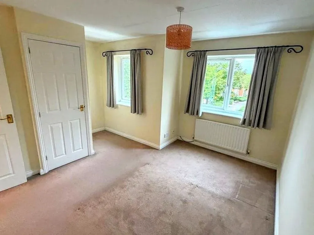 Holyhead Crescent, Tattenhoe, MK4, photo 7