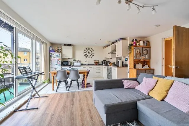 Tadros Court, High Wycombe, HP13, photo 2