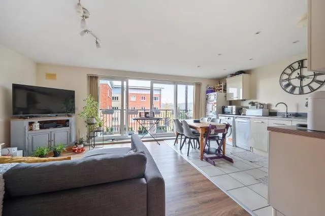 Tadros Court, High Wycombe, HP13, photo 4