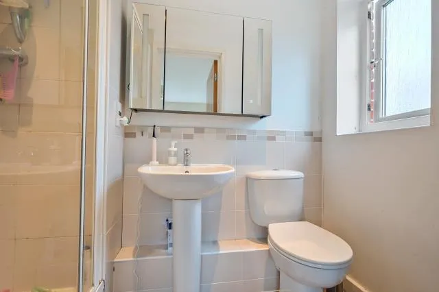 Tadros Court, High Wycombe, HP13, photo 17