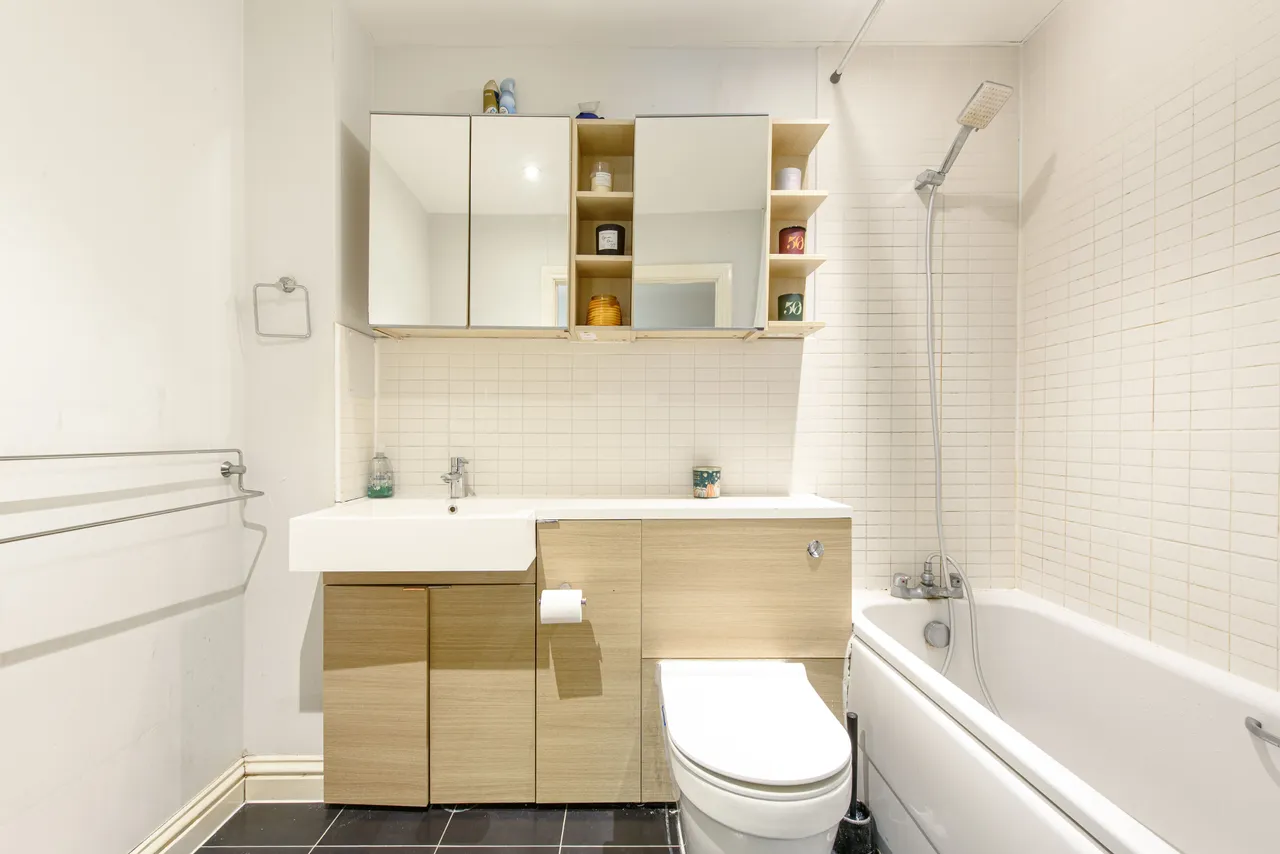 London, NW9, photo 10