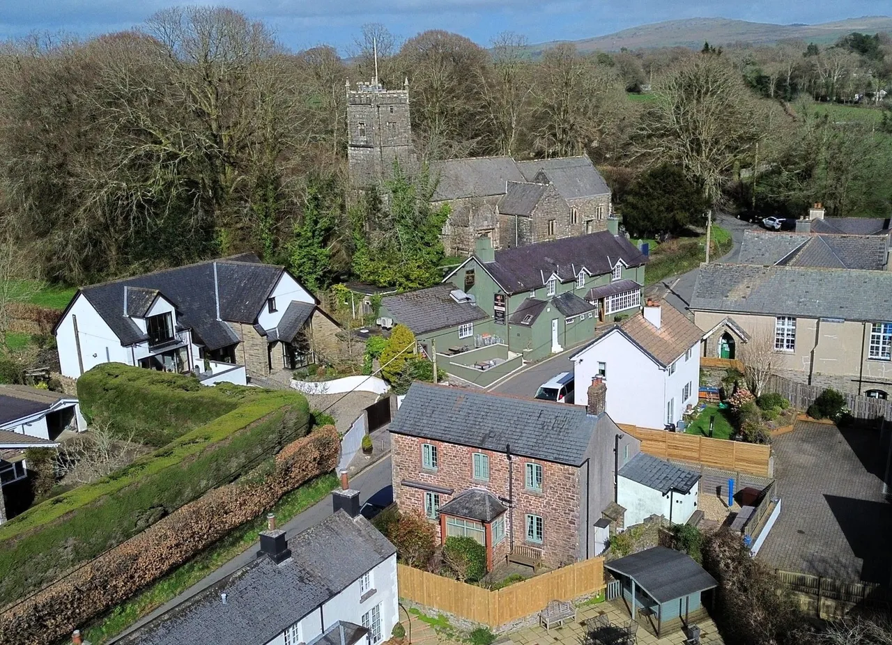 Church Hill Cottage, Whitchurch..., photo 2