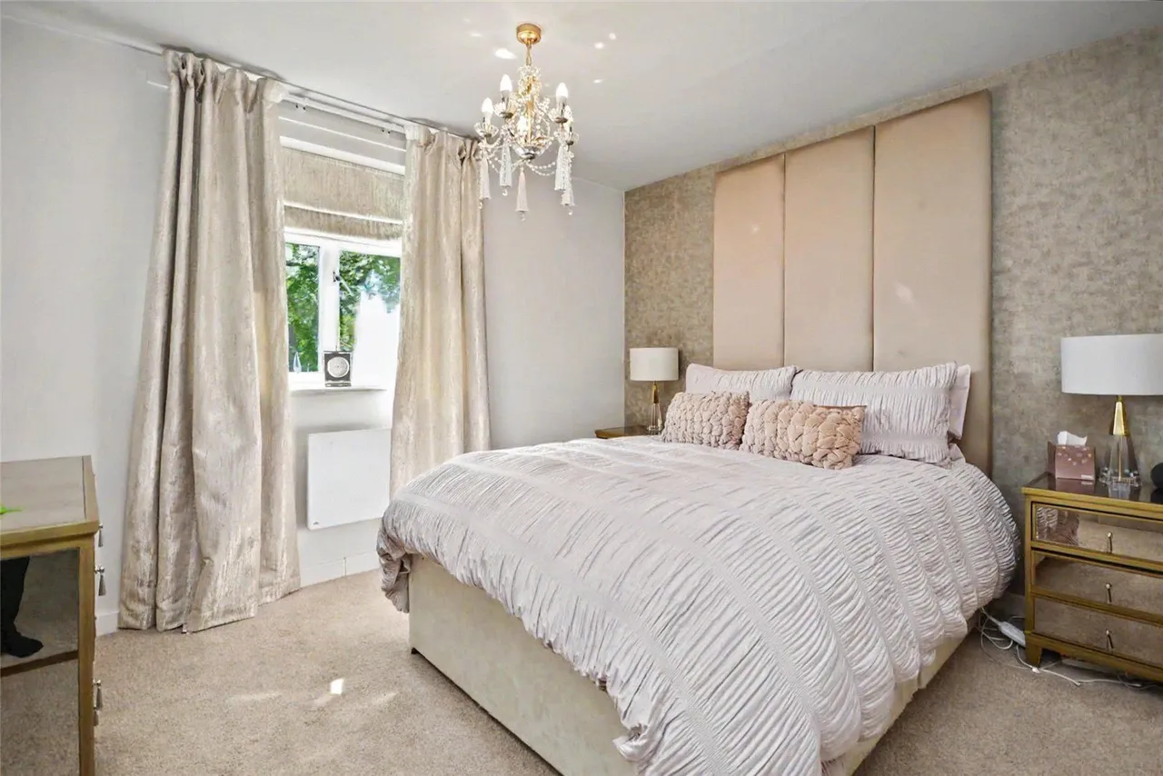 Lady Park Court, Leeds, LS17, photo 5
