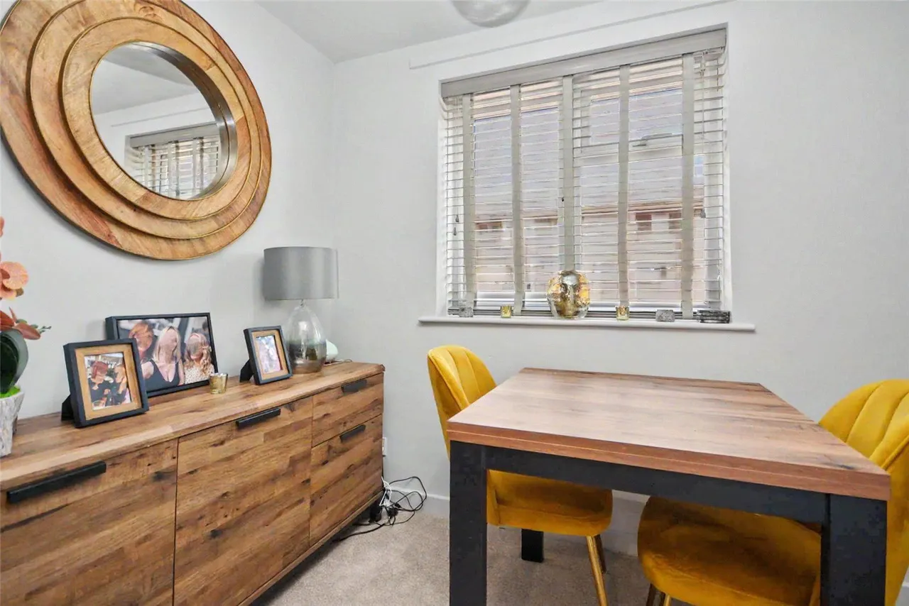 Lady Park Court, Leeds, LS17, photo 9