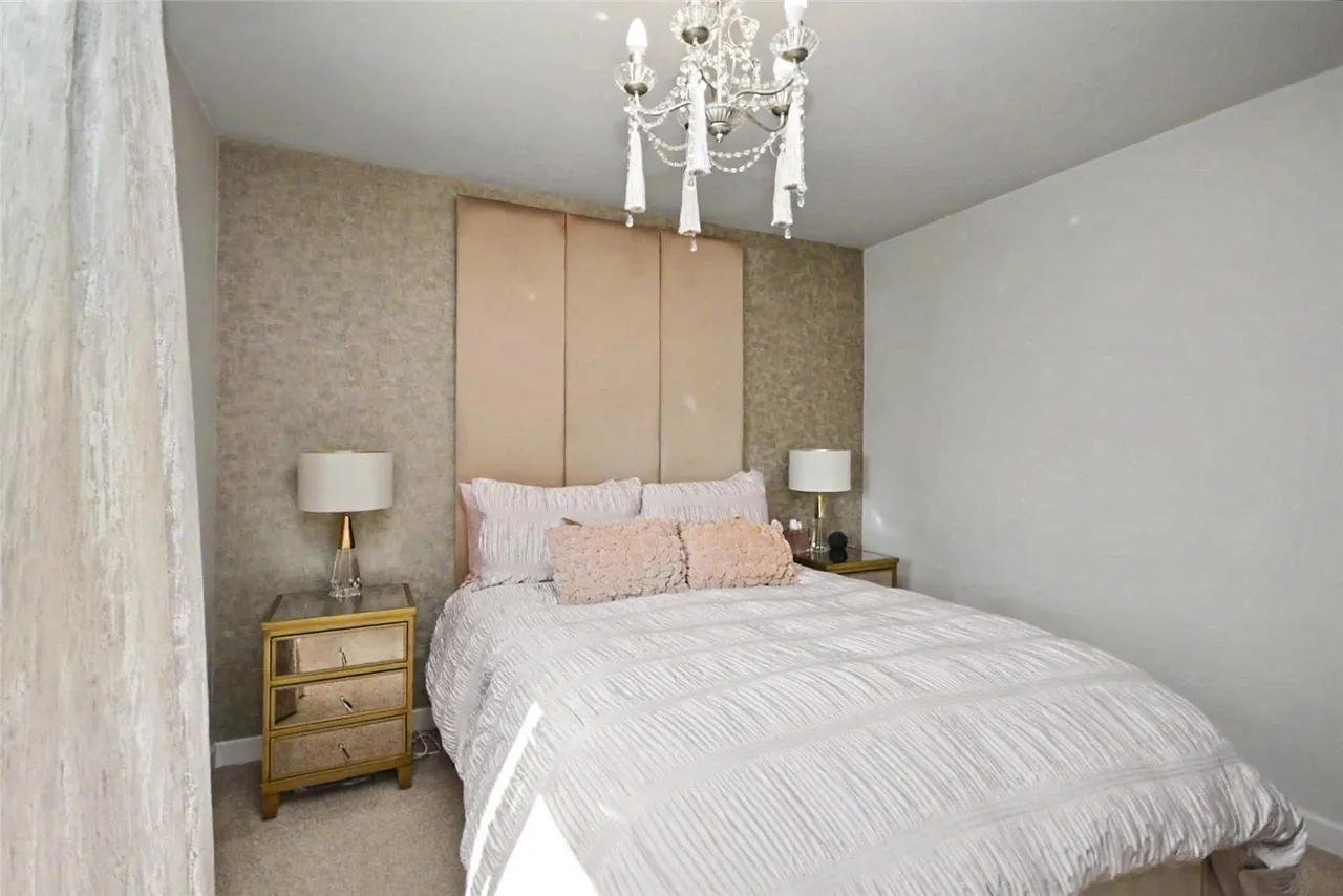 Lady Park Court, Leeds, LS17, photo 11