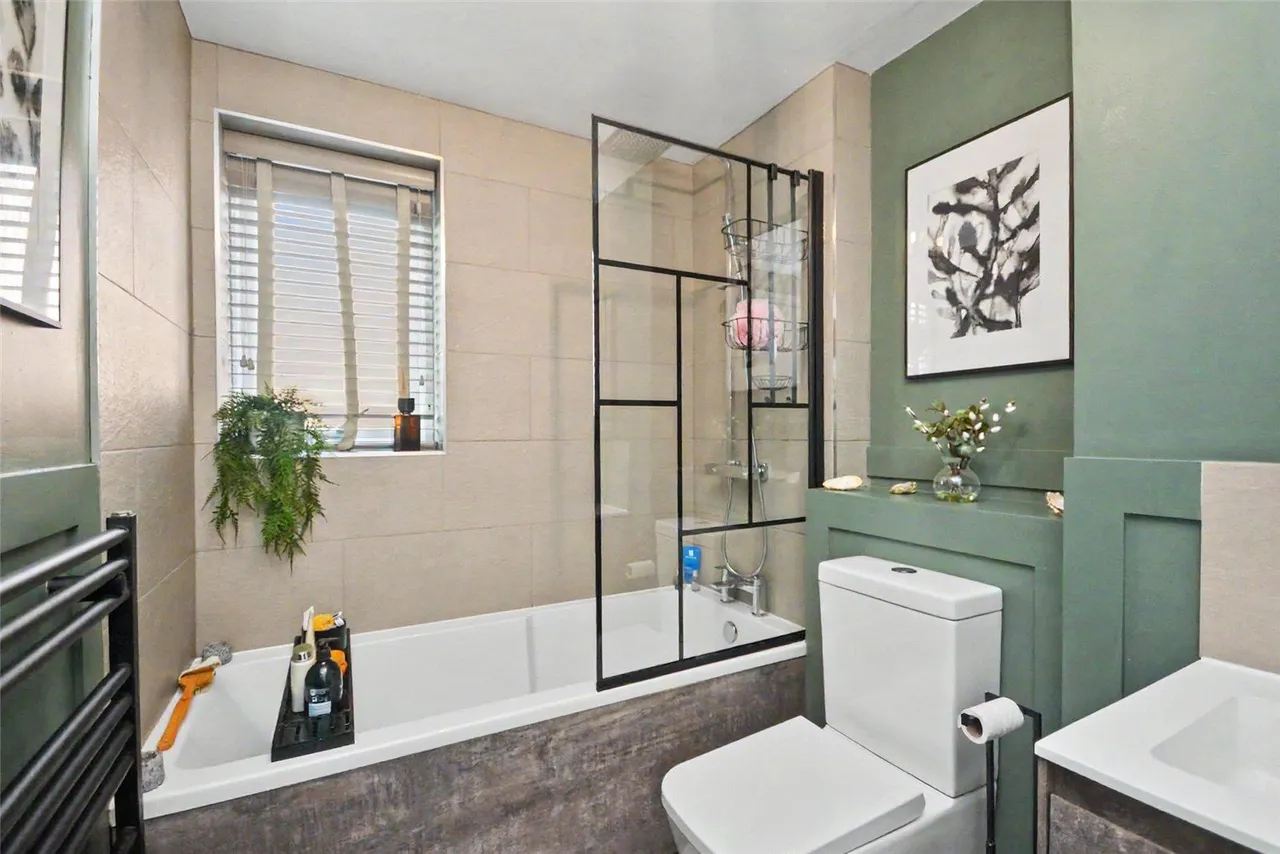 Lady Park Court, Leeds, LS17, photo 12