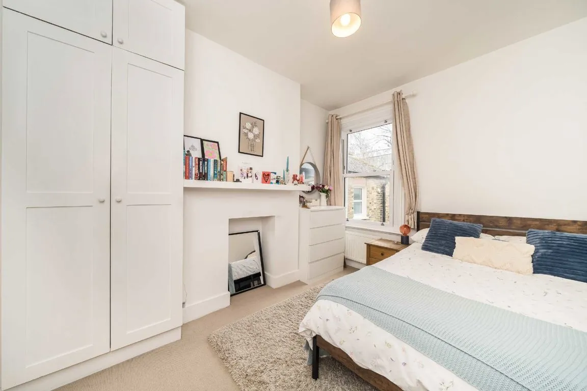 Lydden Grove, SW18, photo 6