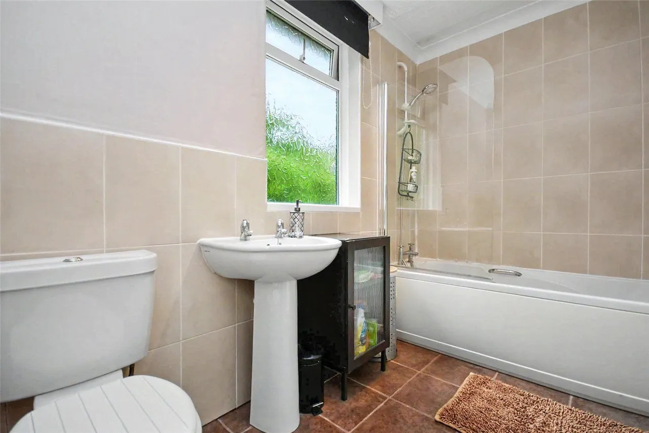 Tynwald Drive, Leeds, LS17, photo 10
