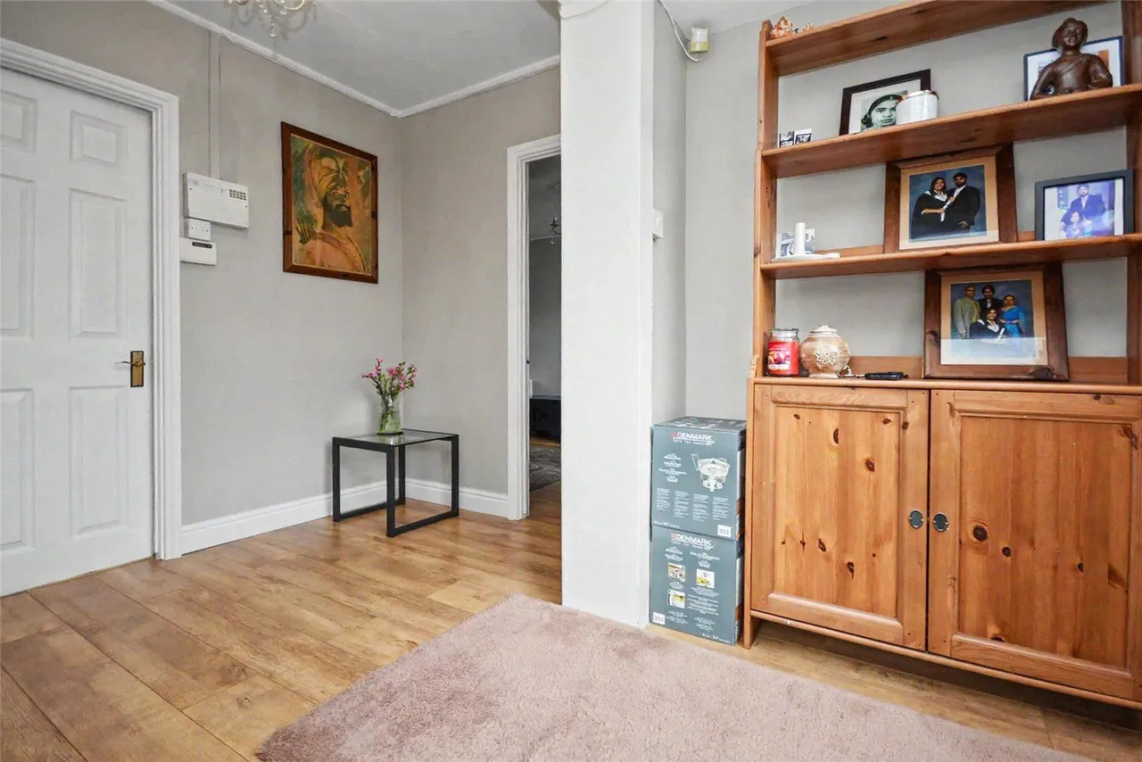 Tynwald Drive, Leeds, LS17, photo 13