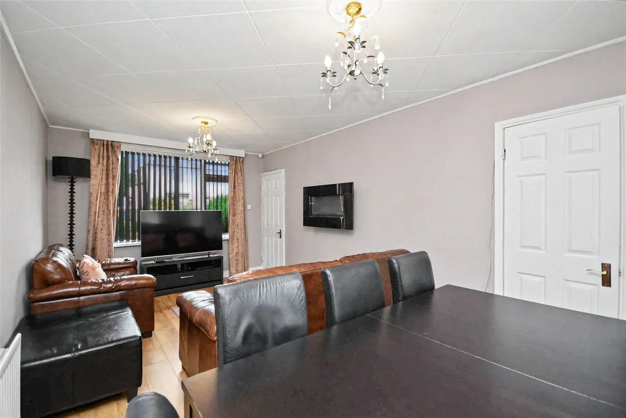 Tynwald Drive, Leeds, LS17, photo 15