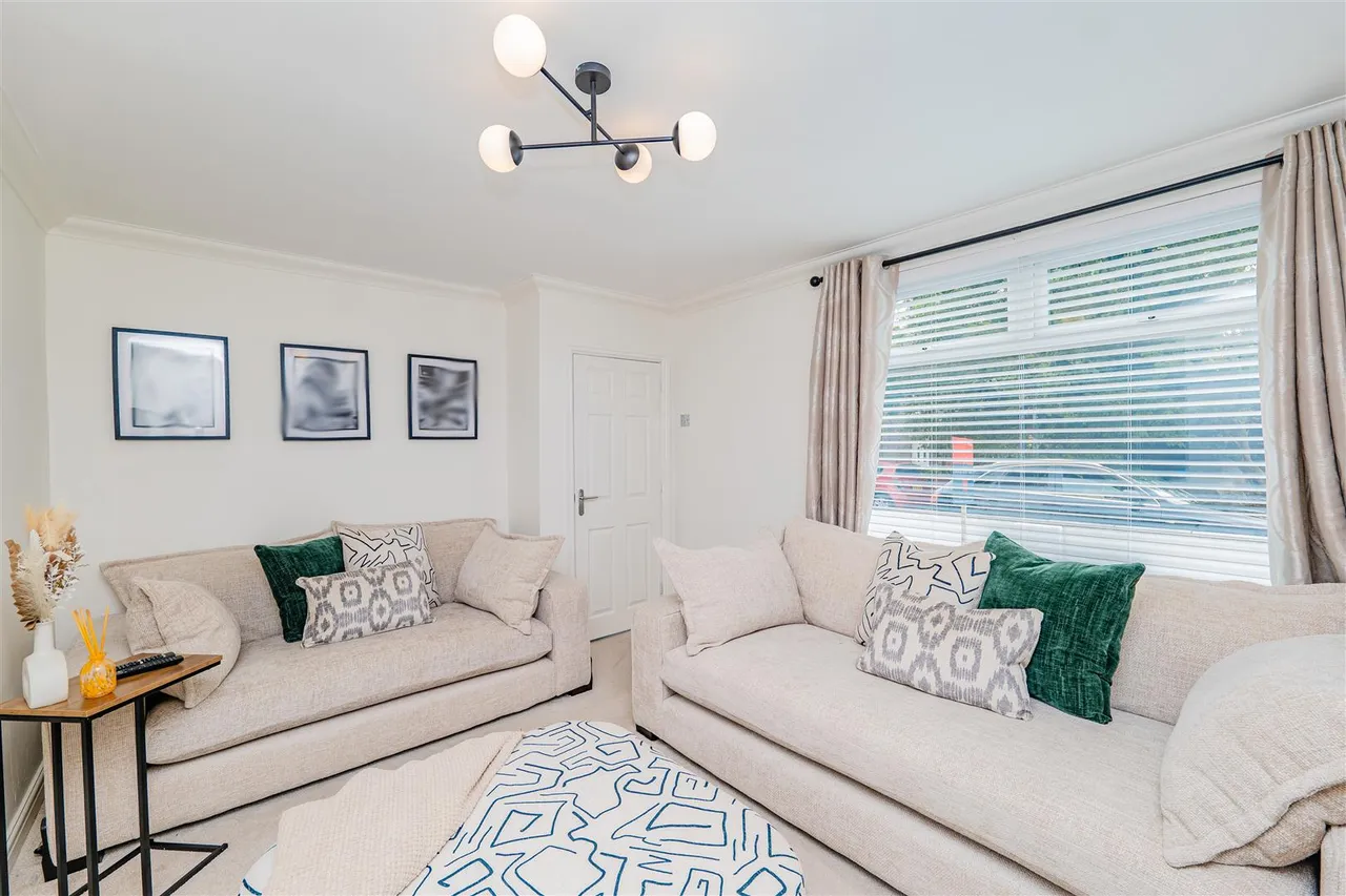North Walk, Barry, CF62 8BX, photo 7