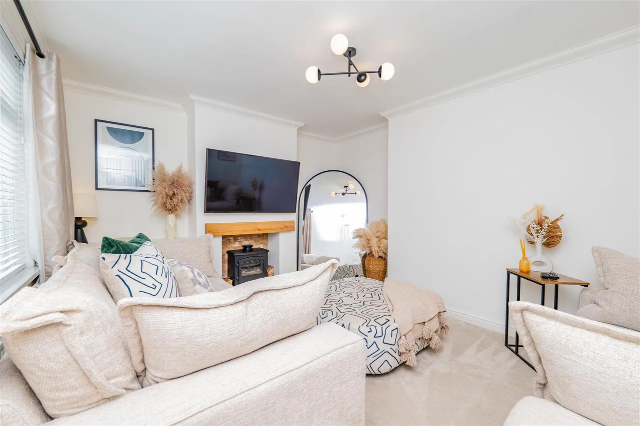 North Walk, Barry, CF62 8BX, photo 6