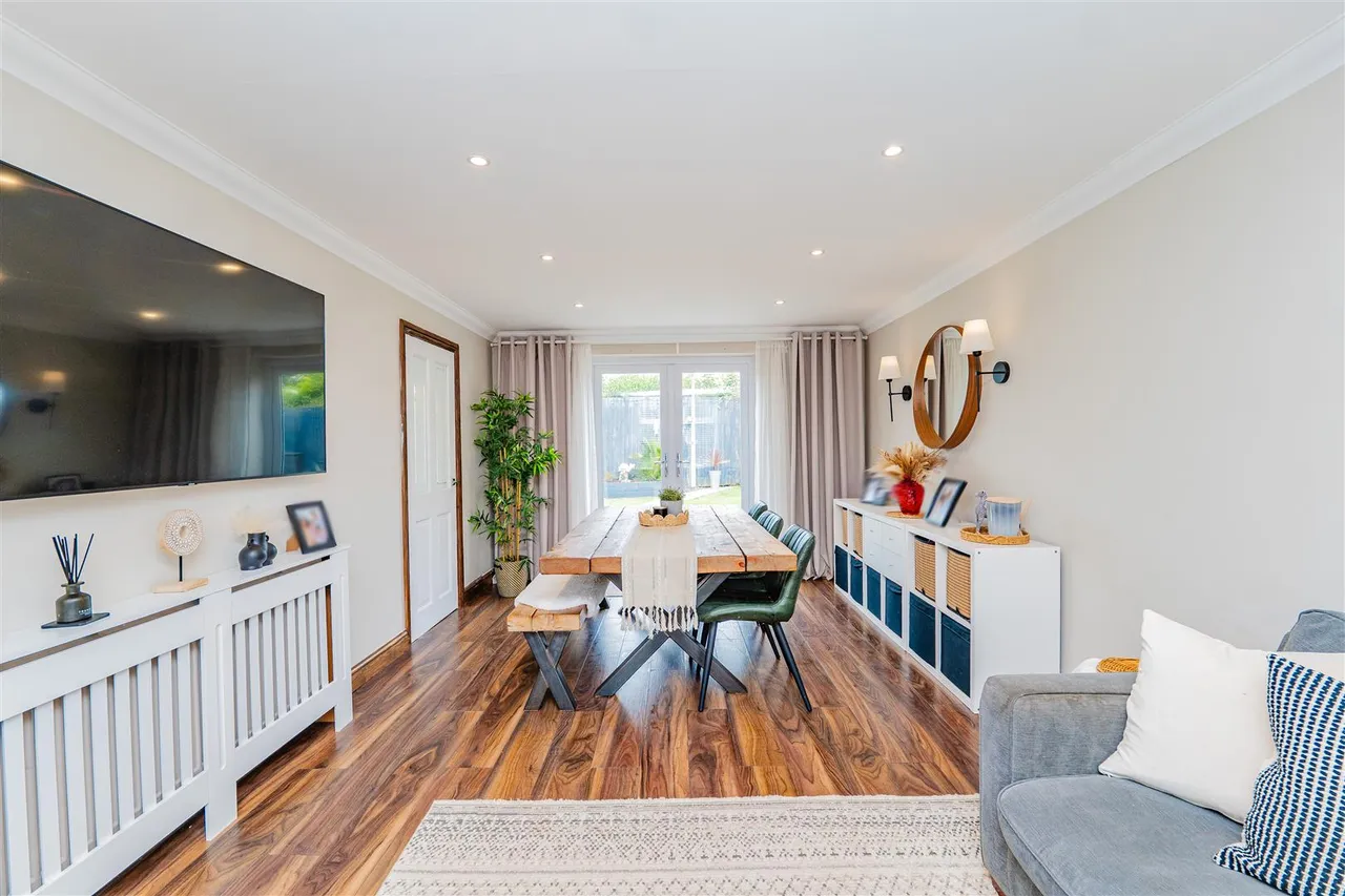 North Walk, Barry, CF62 8BX, photo 4
