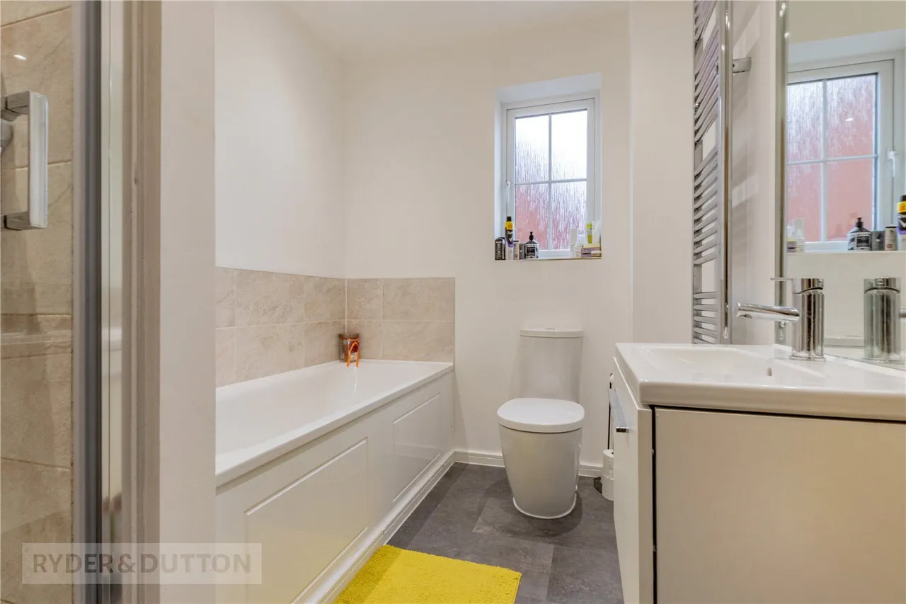 Moor Farm Close, Chadderton, OL9, photo 17