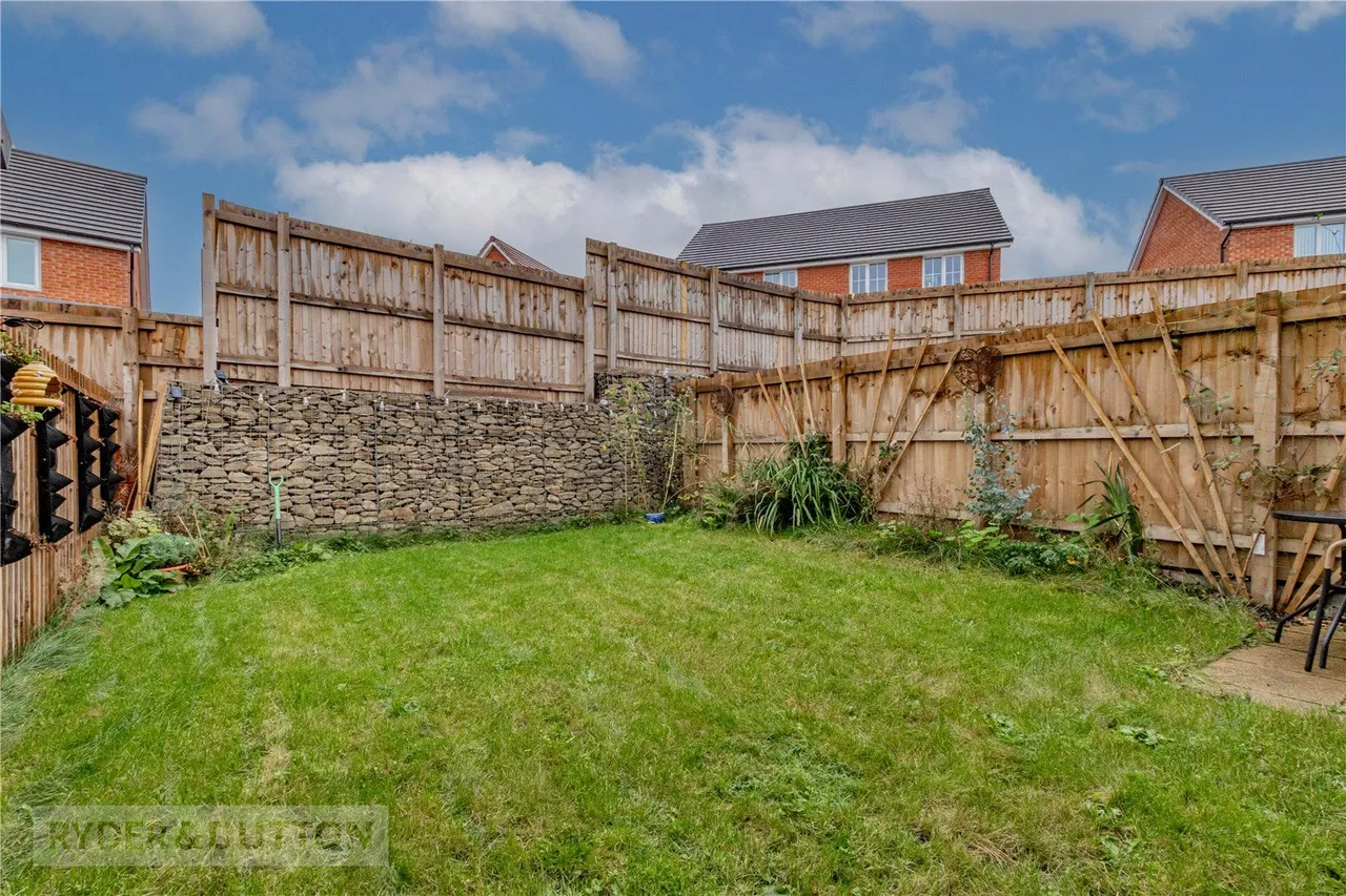 Moor Farm Close, Chadderton, OL9, photo 19