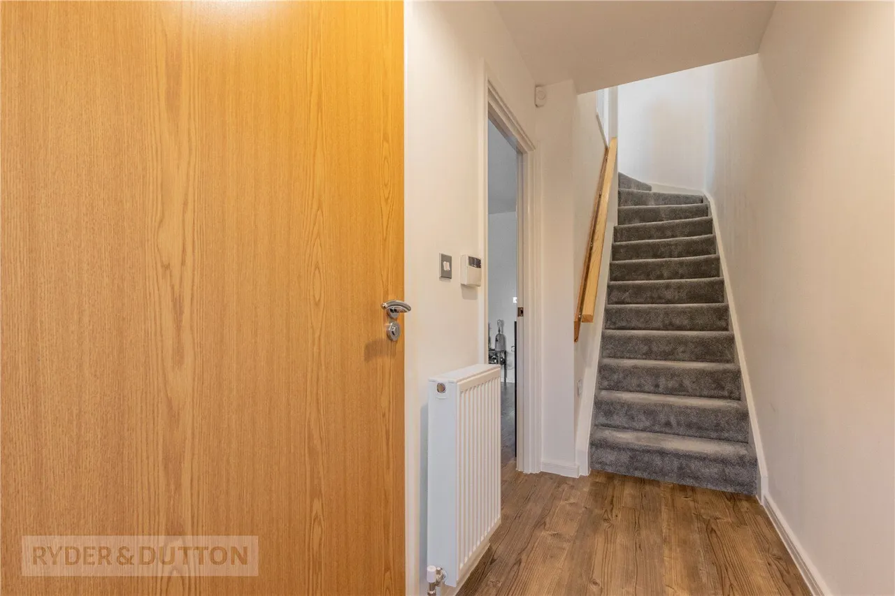 Moor Farm Close, Chadderton, OL9, photo 5