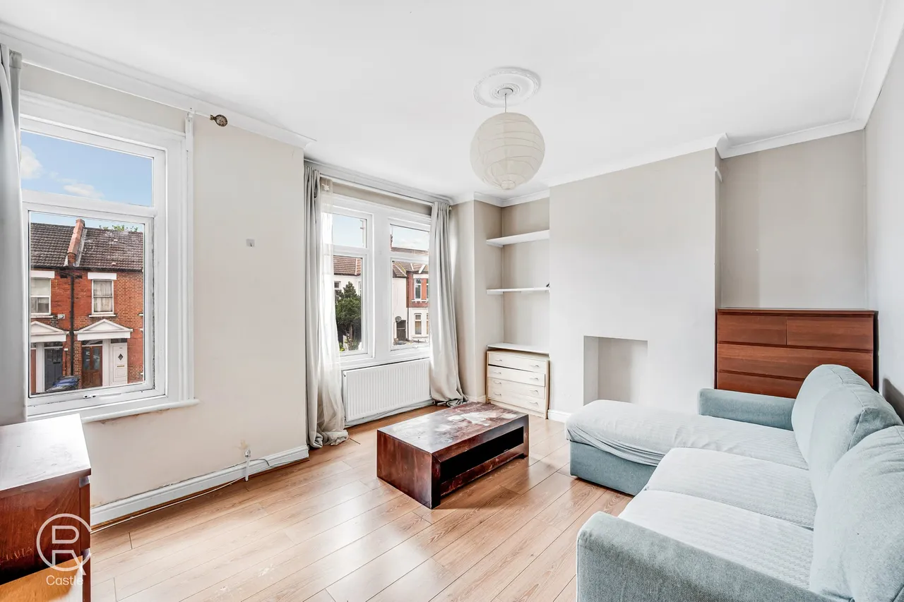 Greenford Avenue, London, W7, photo 3