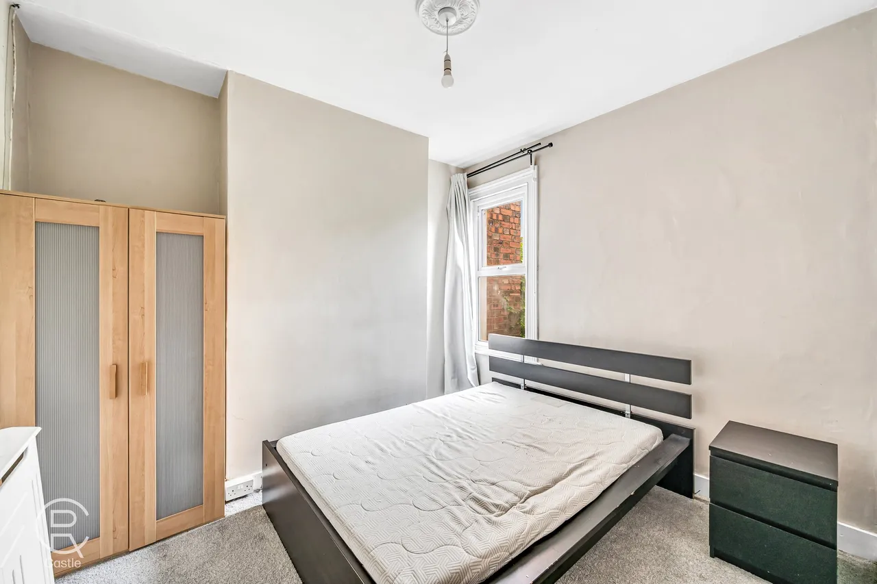 Greenford Avenue, London, W7, photo 5