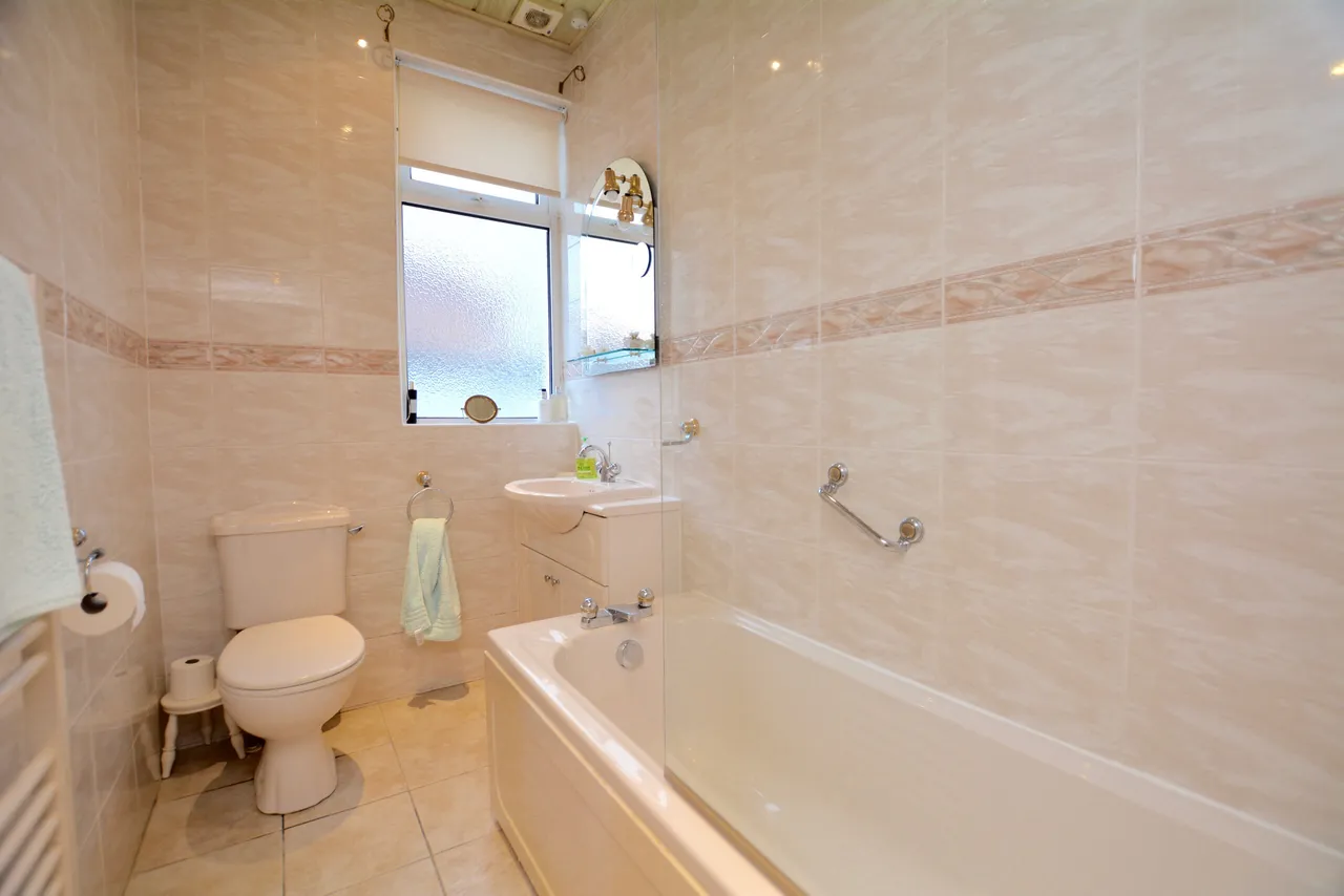 Hawthorn Drive, Ayr, KA7, photo 9