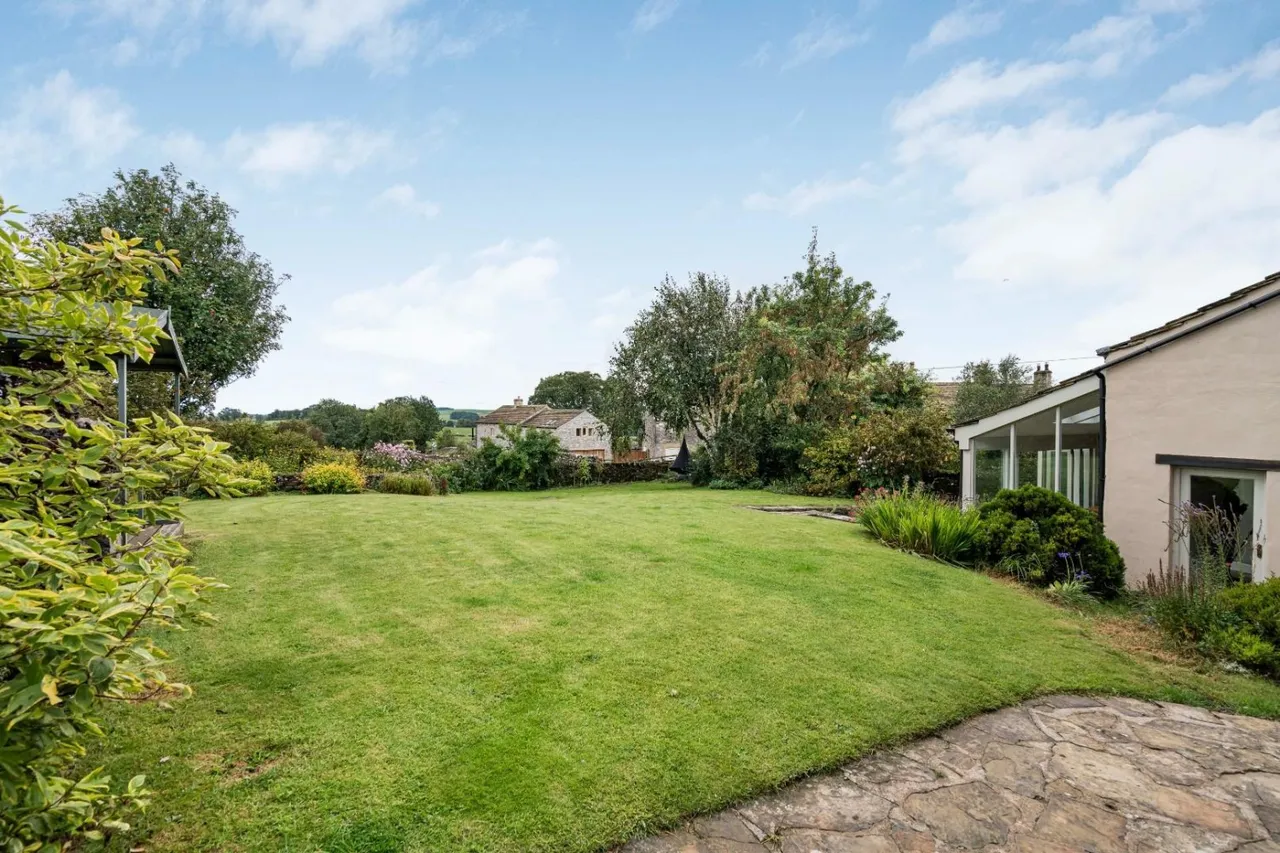 Horseshoe Barn, Calton, BD23, photo 8