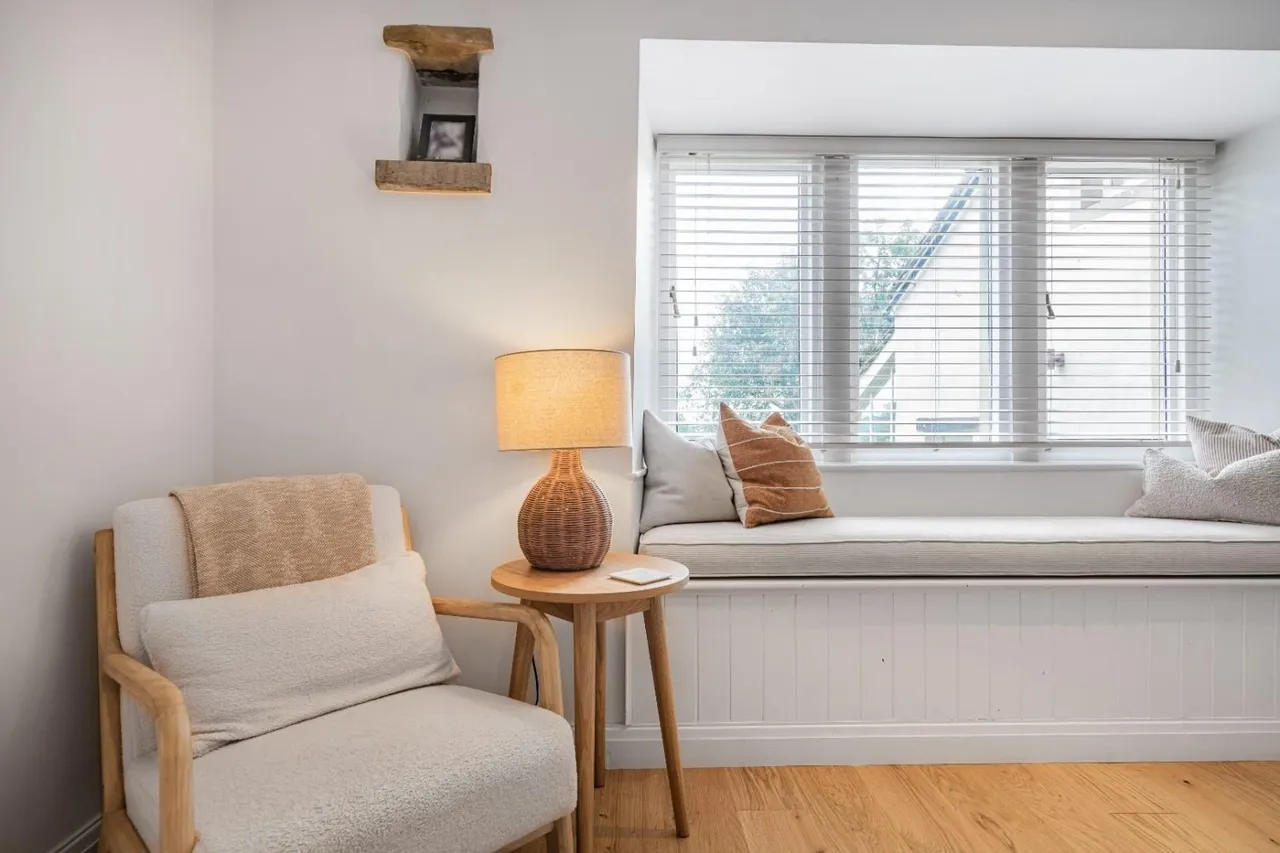 Horseshoe Barn, Calton, BD23, photo 4