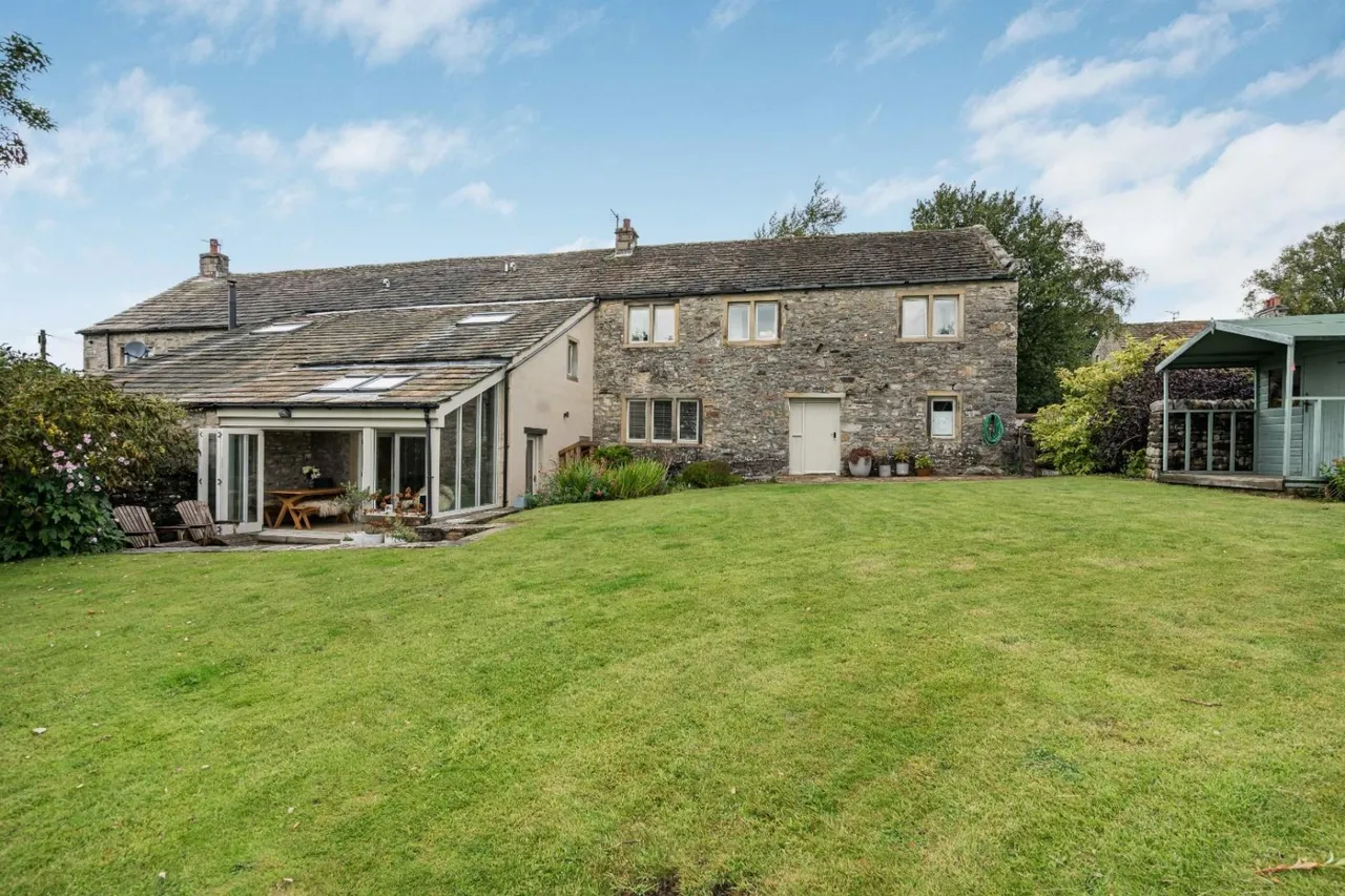 Horseshoe Barn, Calton, BD23, photo 9