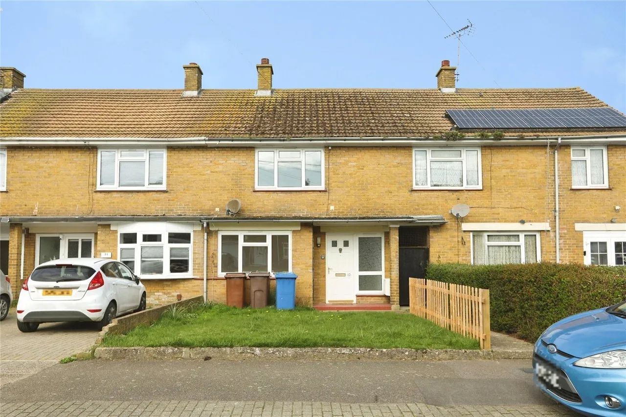 2 bed house for sale — Cambridge Road, Sittingbourne, Kent, ME10