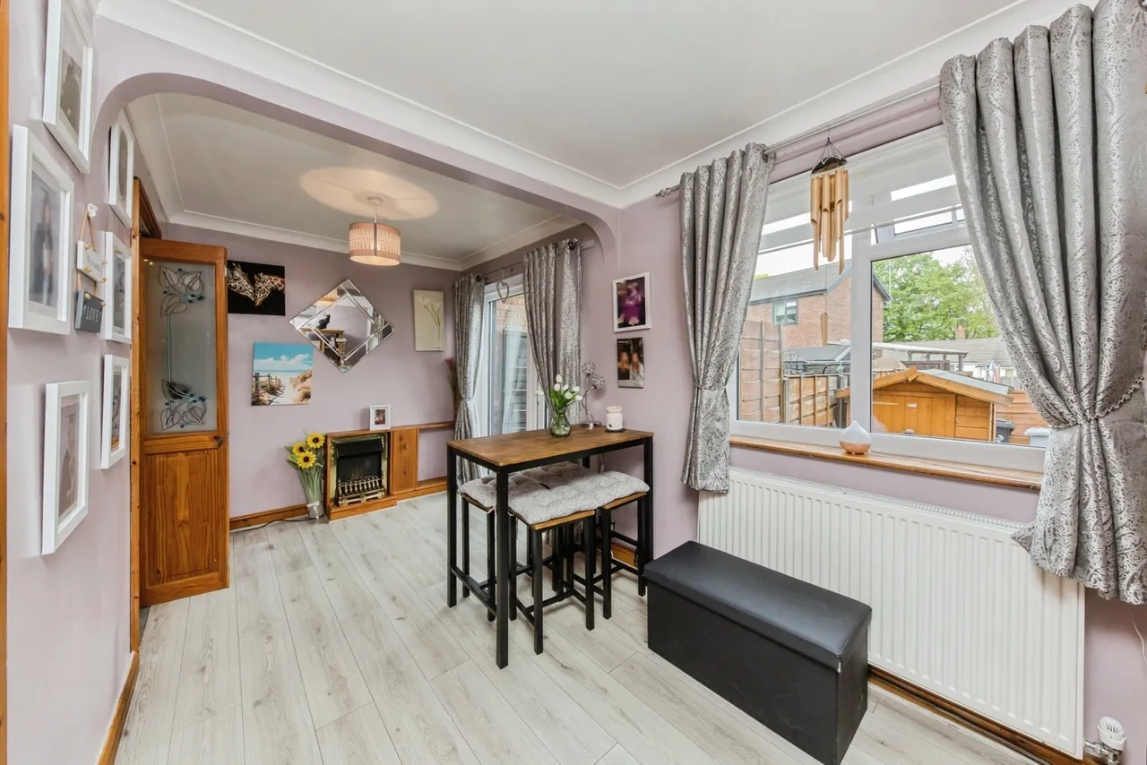 Ivymeade Close, Macclesfield, Cheshire, SK11, photo 6