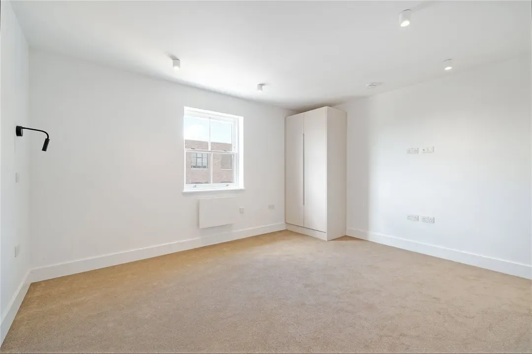 Mitcham Lane, London, SW16, photo 7