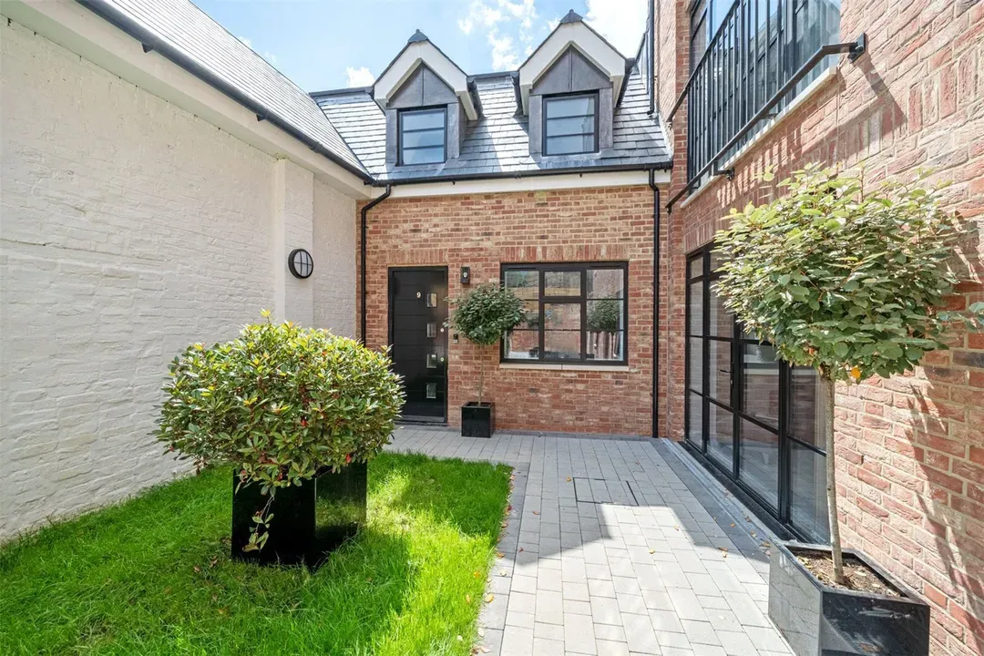 Mitcham Lane, London, SW16, photo 12
