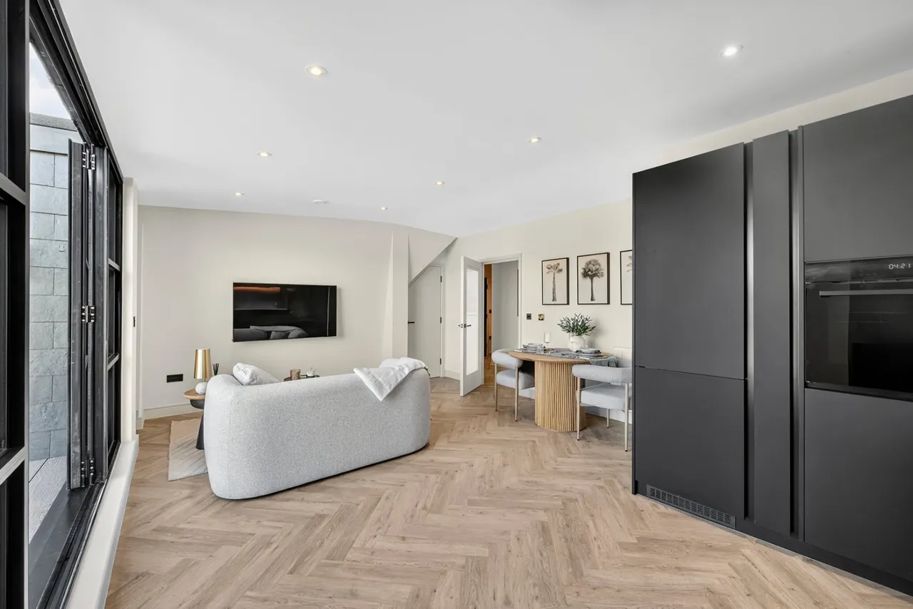 Parkway, London, NW1, photo 3